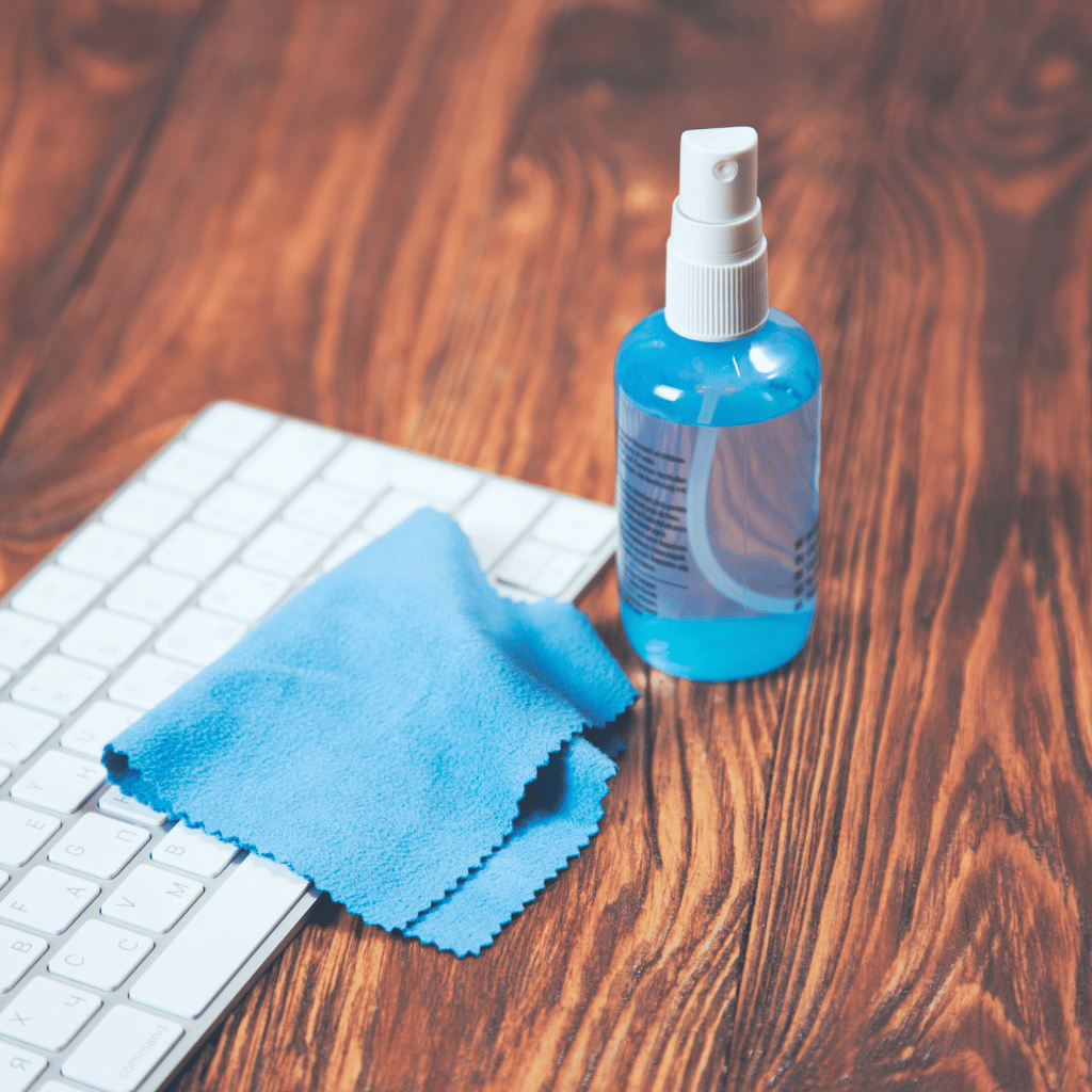 how to clean your mac keyboard